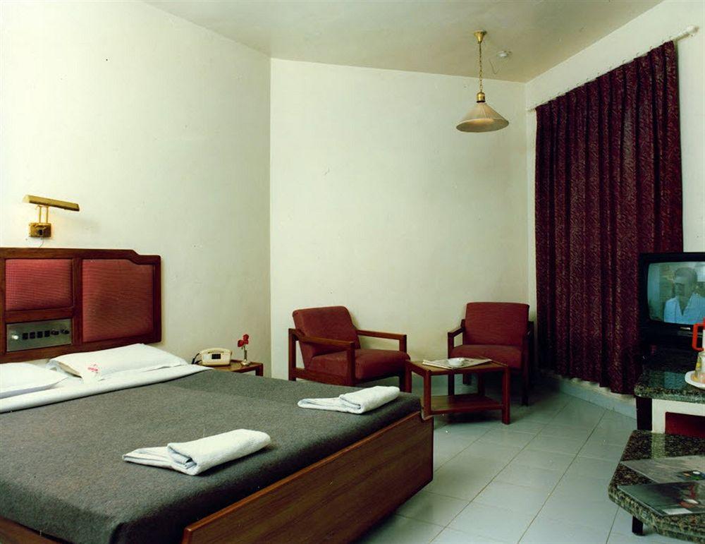 Hotel Ashish Plaza Pune Luaran gambar