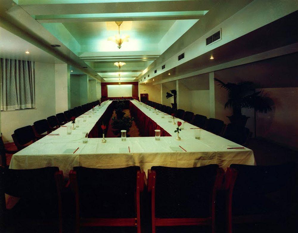 Hotel Ashish Plaza Pune Luaran gambar