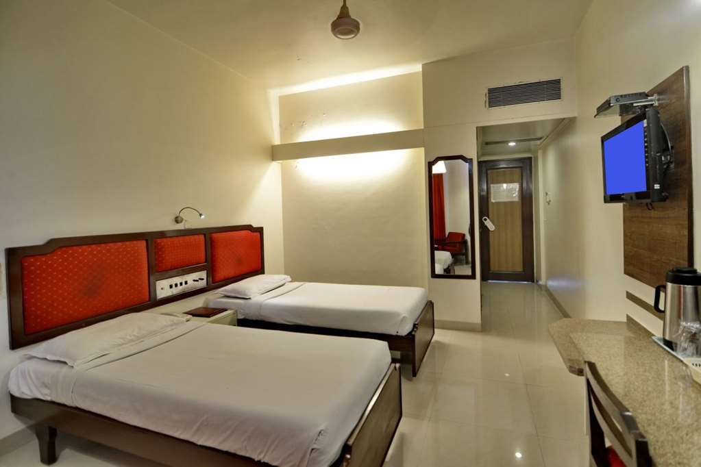 Hotel Ashish Plaza Pune Bilik gambar