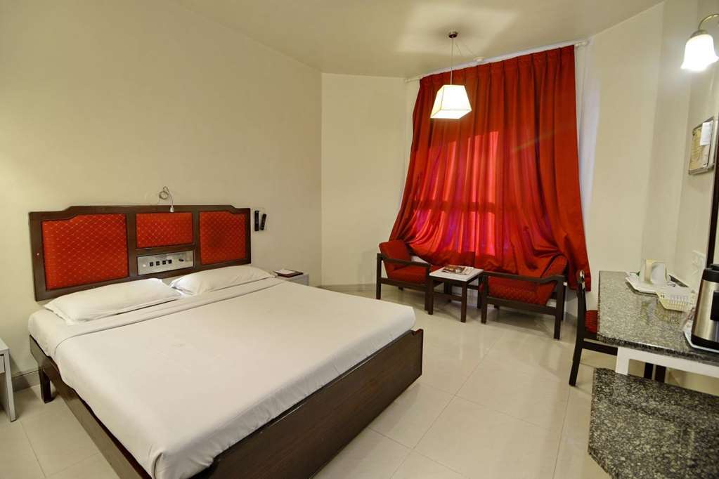 Hotel Ashish Plaza Pune Bilik gambar