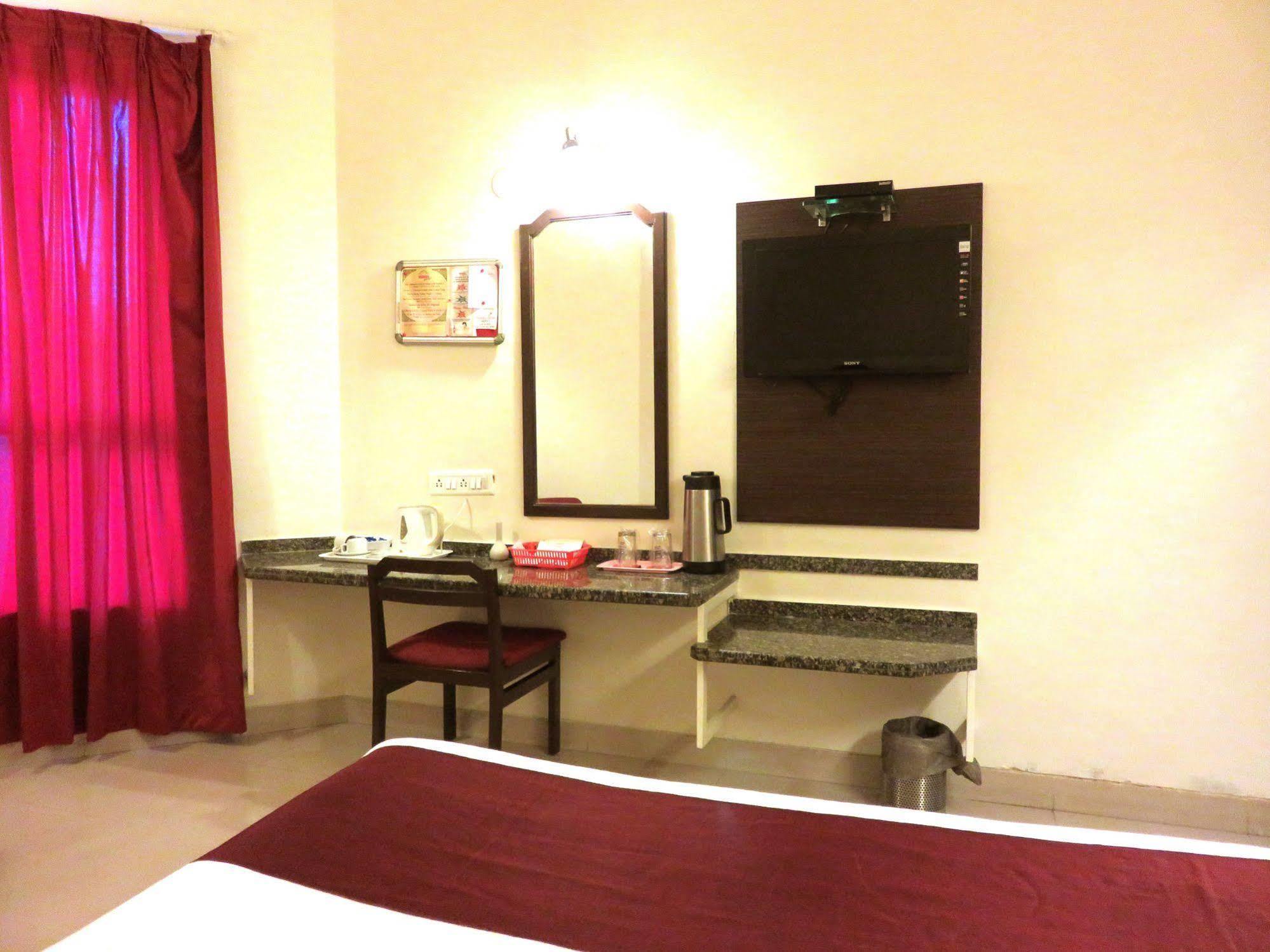 Hotel Ashish Plaza Pune Luaran gambar